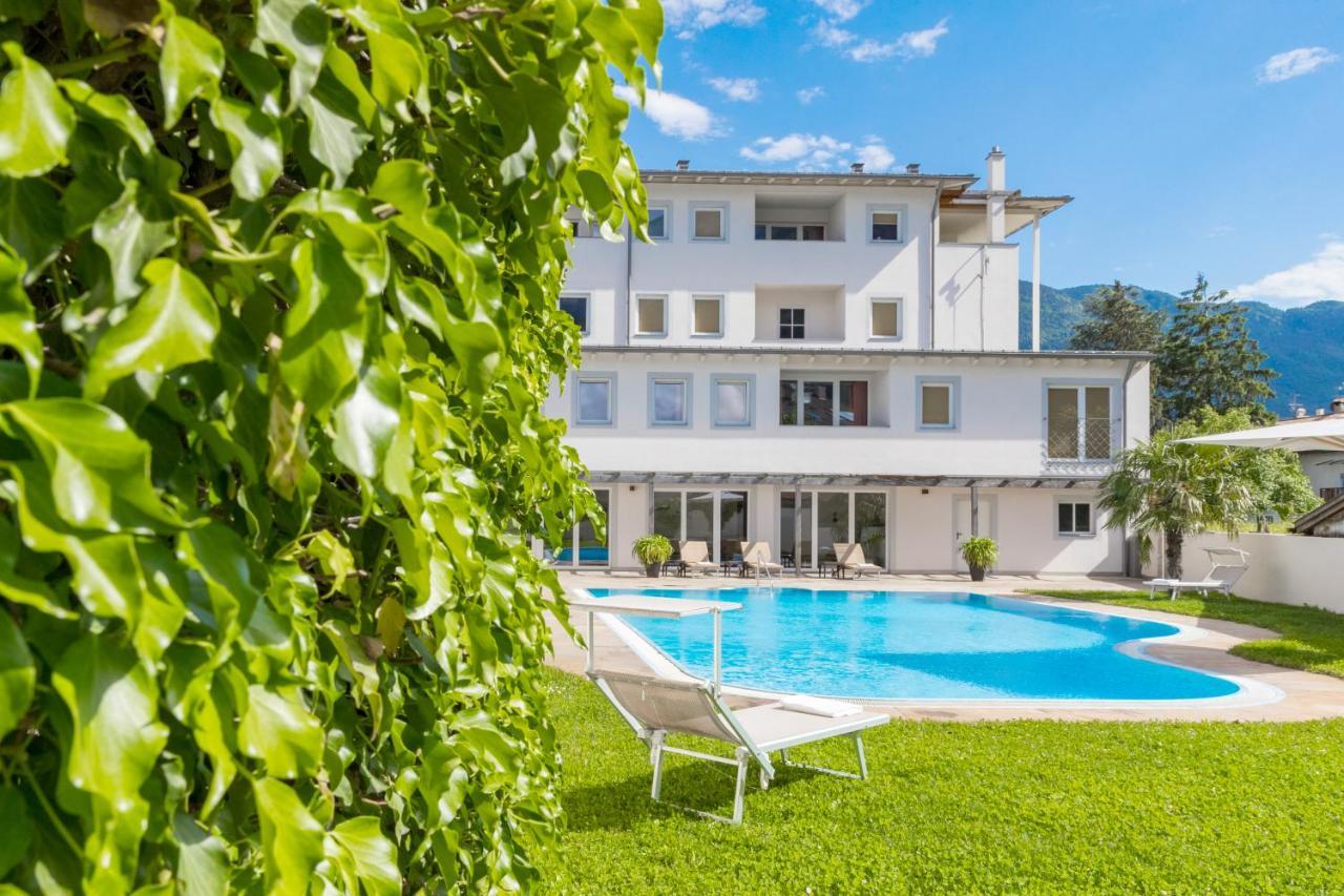 Hotel Teutschhaus Cortina Sulla Strada Del Vino Kültér fotó