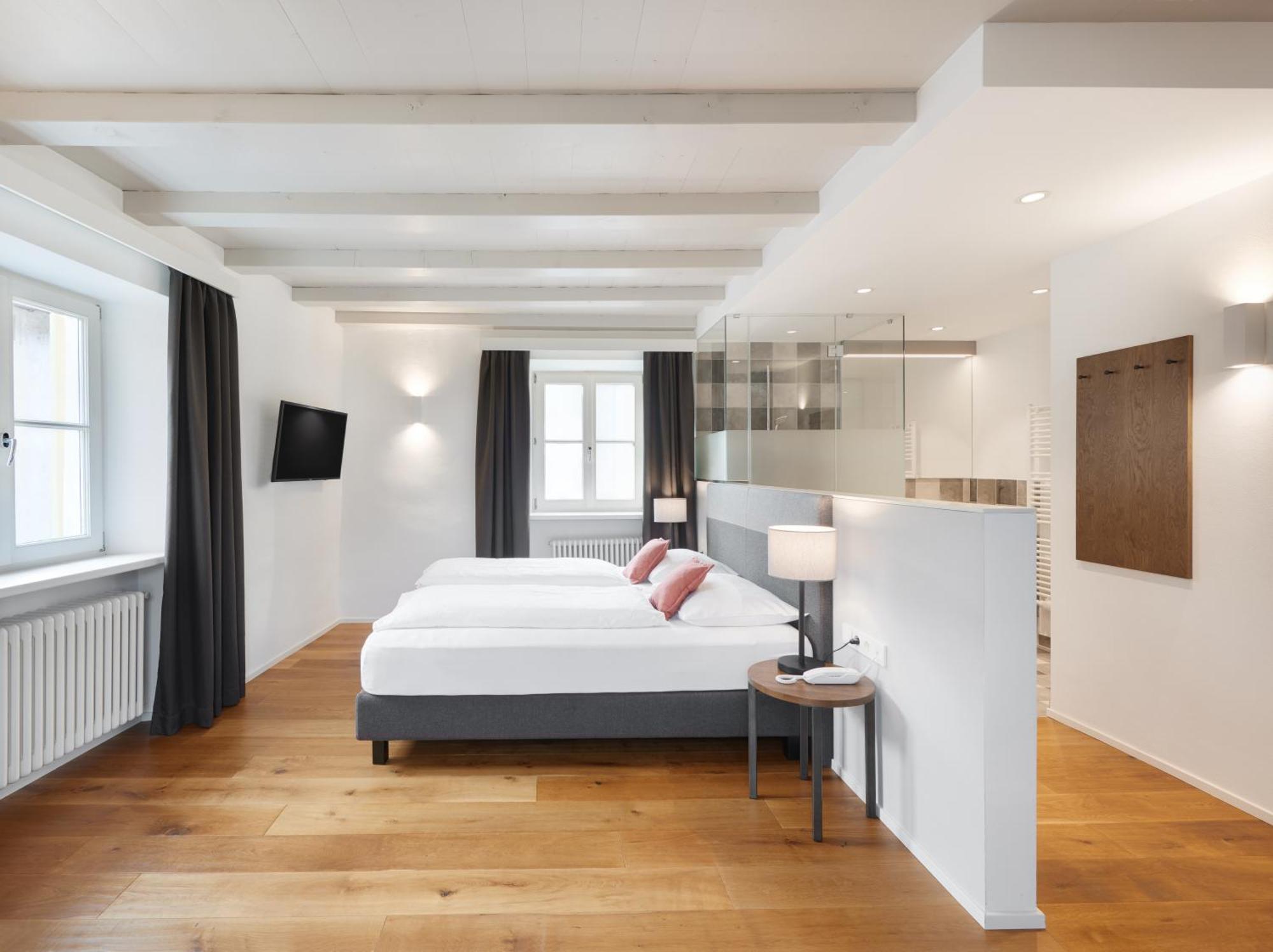 Hotel Teutschhaus Cortina Sulla Strada Del Vino Kültér fotó