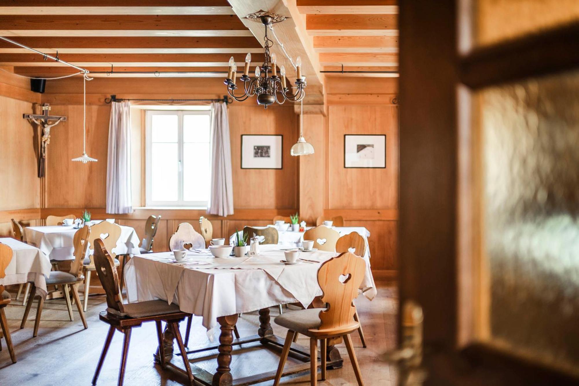 Hotel Teutschhaus Cortina Sulla Strada Del Vino Kültér fotó