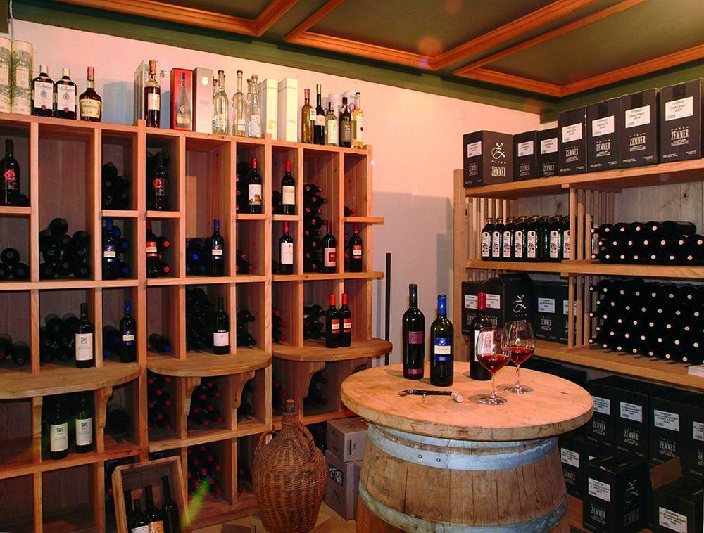 Hotel Teutschhaus Cortina Sulla Strada Del Vino Kültér fotó